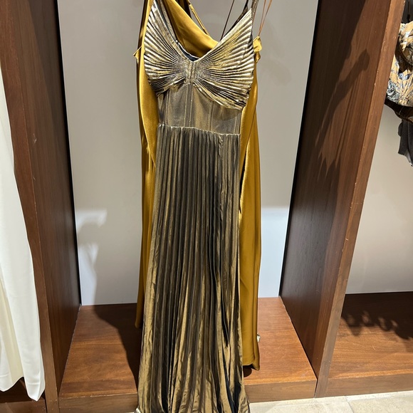 Banana Republic | Dresses | Raggiera Gold Pleated Dress Banana Republic |  Poshmark